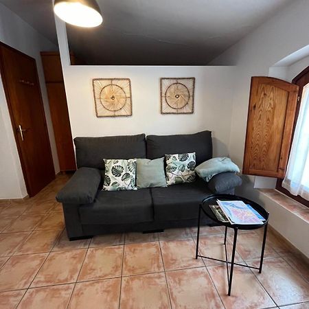 Buhardilla Para Dos En Can Mingu Besalú Εξωτερικό φωτογραφία